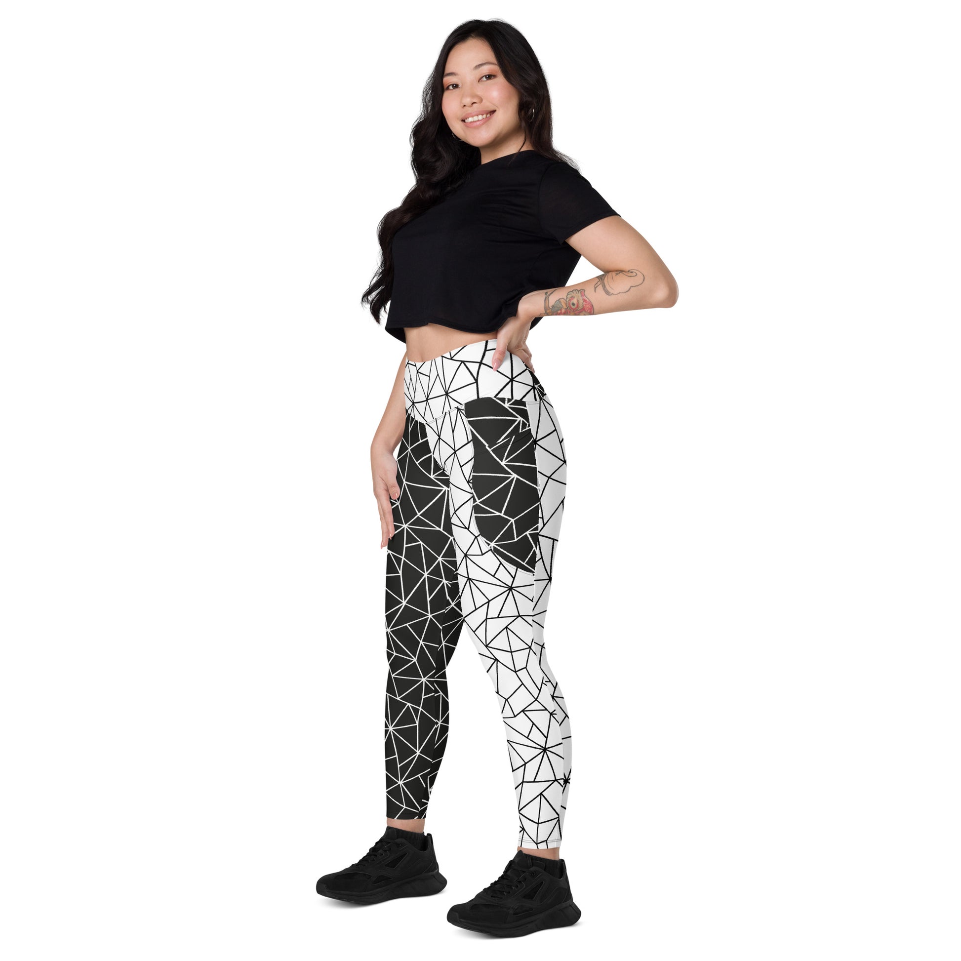 Angular Allure Women's Double Color Leggings With Pockets - FLAKOUT